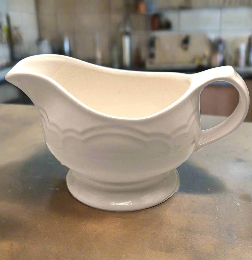 Vintage Pfaltzgraff Gazebo Collection White Gravy Boat #436
